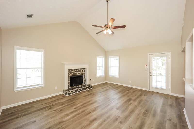 3,380/Mo, 9848 Owen Pkwy Jonesboro, GA 30238 Living Room View