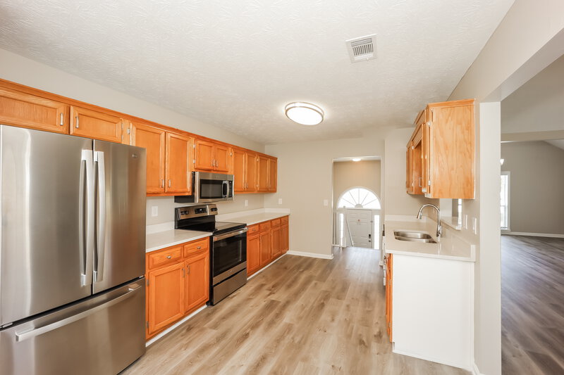 3,380/Mo, 9848 Owen Pkwy Jonesboro, GA 30238 Kitchen View 2