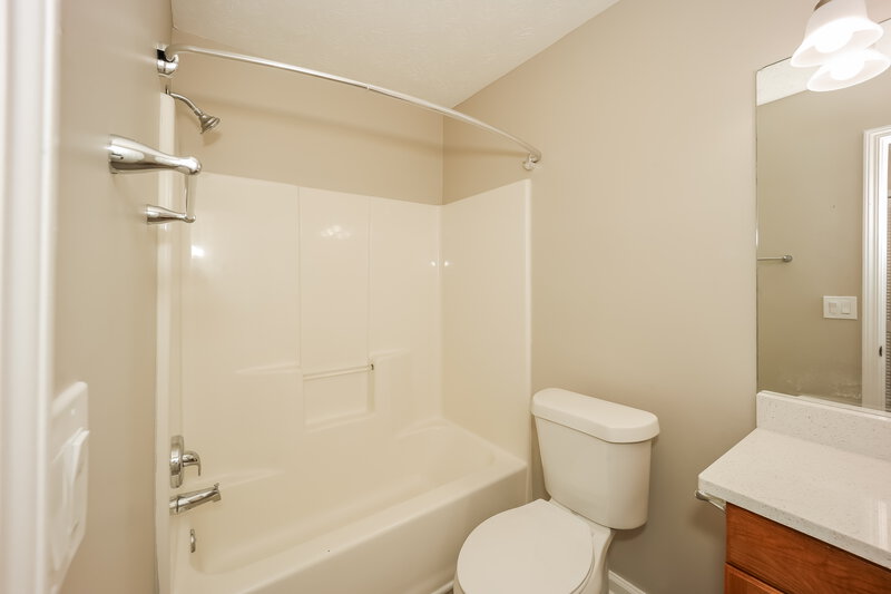 3,380/Mo, 9848 Owen Pkwy Jonesboro, GA 30238 Bathroom View