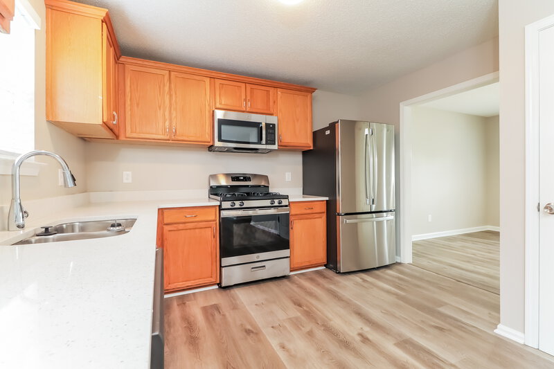 2,300/Mo, 3510 Kellys Court Ellenwood, GA 30294 Kitchen View