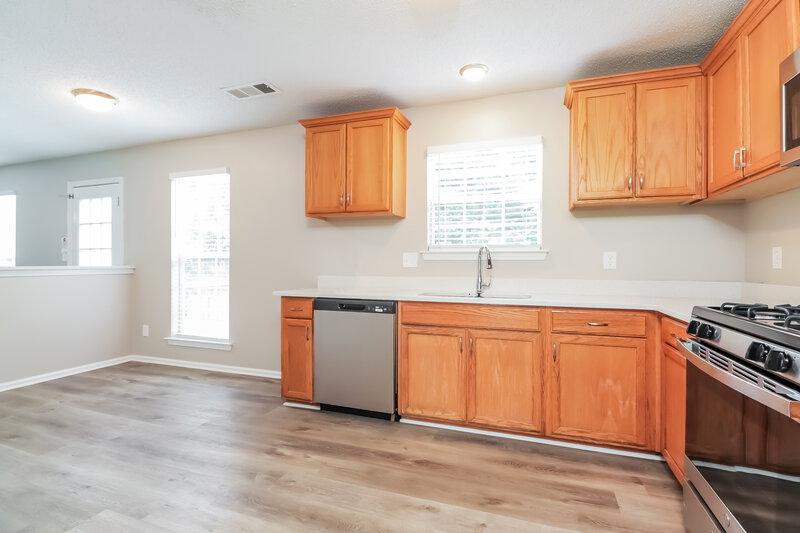 2,300/Mo, 3510 Kellys Court Ellenwood, GA 30294 Kitchen View 2