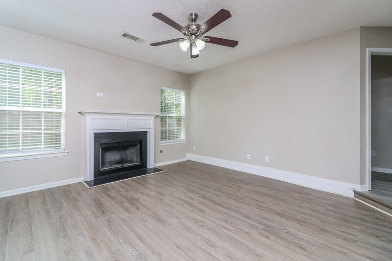 2,450/Mo, 166 Birchfield Way Dallas, GA 30132 Living Room View 2
