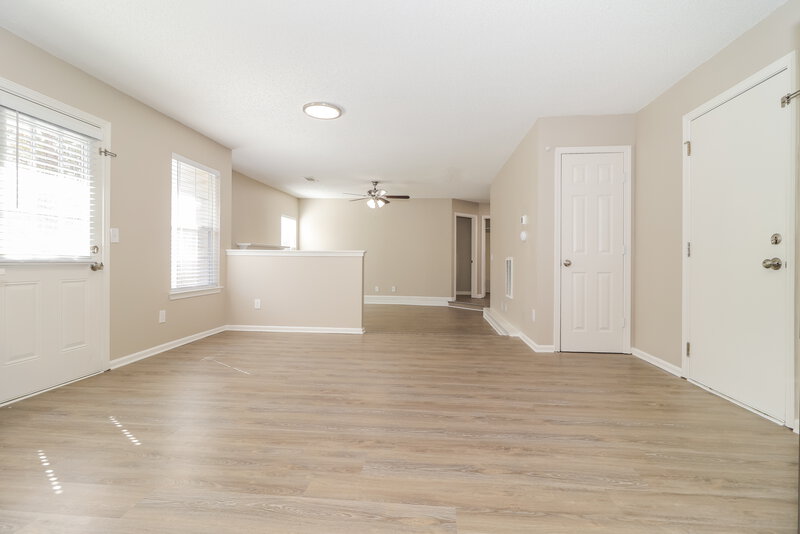2,380/Mo, 166 Birchfield Way Dallas, GA 30132 Floorplan View 3