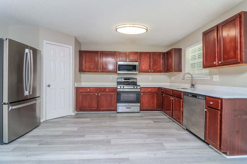2,450/Mo, 166 Birchfield Way Dallas, GA 30132 Kitchen View 2