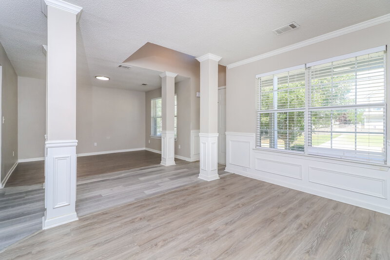 2,450/Mo, 166 Birchfield Way Dallas, GA 30132 Sitting Room View