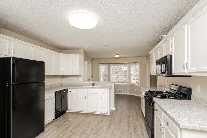 2,180/Mo, 77 Somerset Ln Douglasville, GA 30134 Kitchen View