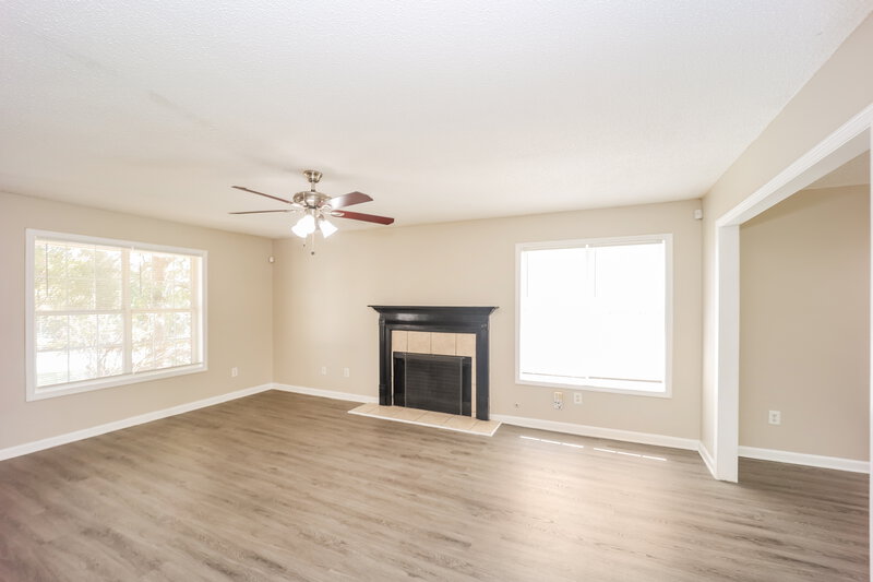 2,145/Mo, 10769 Misty Meadows Ct Hampton, GA 30228 Living Room View 2