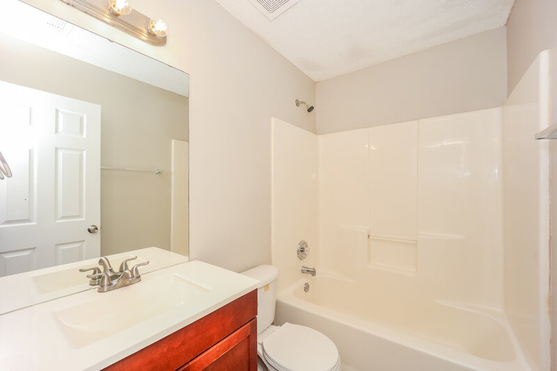 2,145/Mo, 10769 Misty Meadows Ct Hampton, GA 30228 Bathroom View