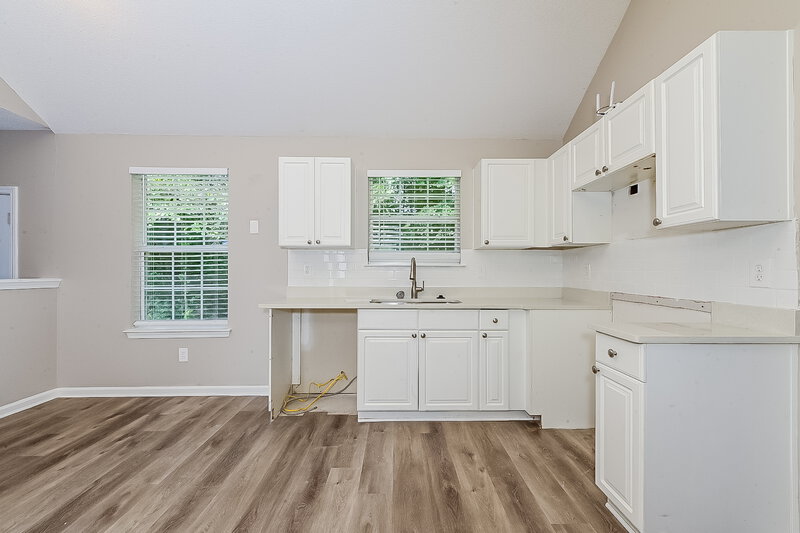 2,190/Mo, 1652 Deer Crossing Pt Jonesboro, GA 30236 Kitchen View 2
