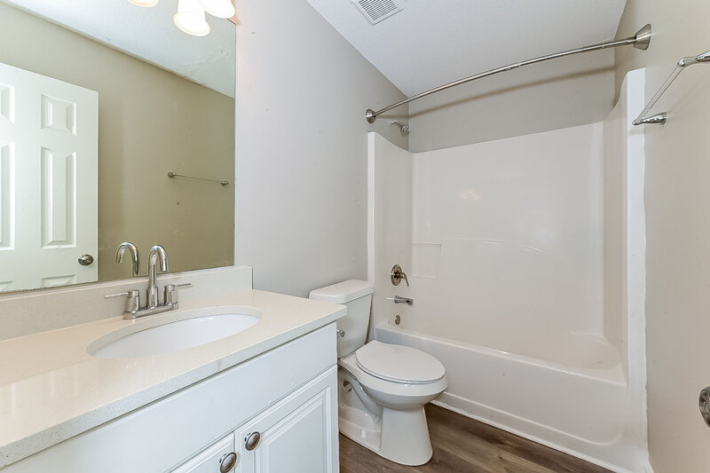 2,190/Mo, 1652 Deer Crossing Pt Jonesboro, GA 30236 Bathroom View