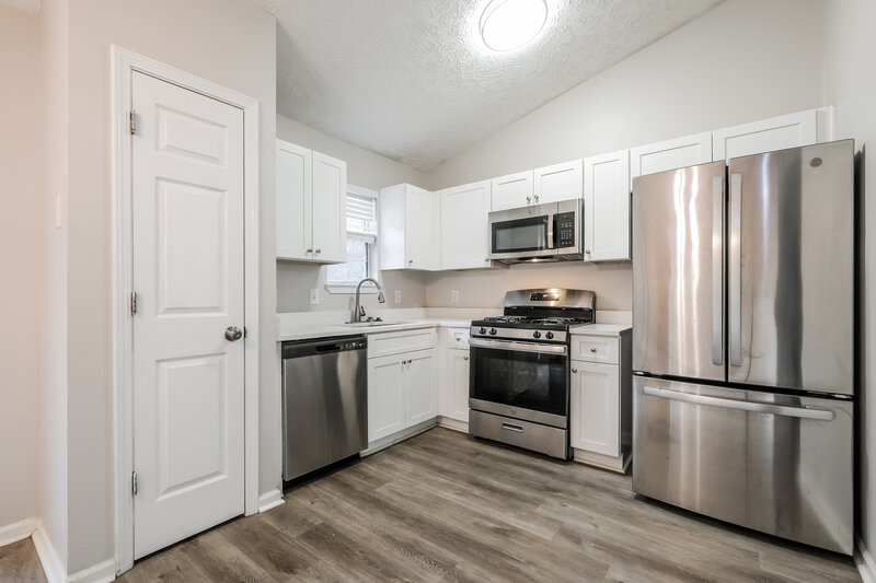 1,865/Mo, 1054 Braddock Cir Woodstock, GA 30189 Kitchen View