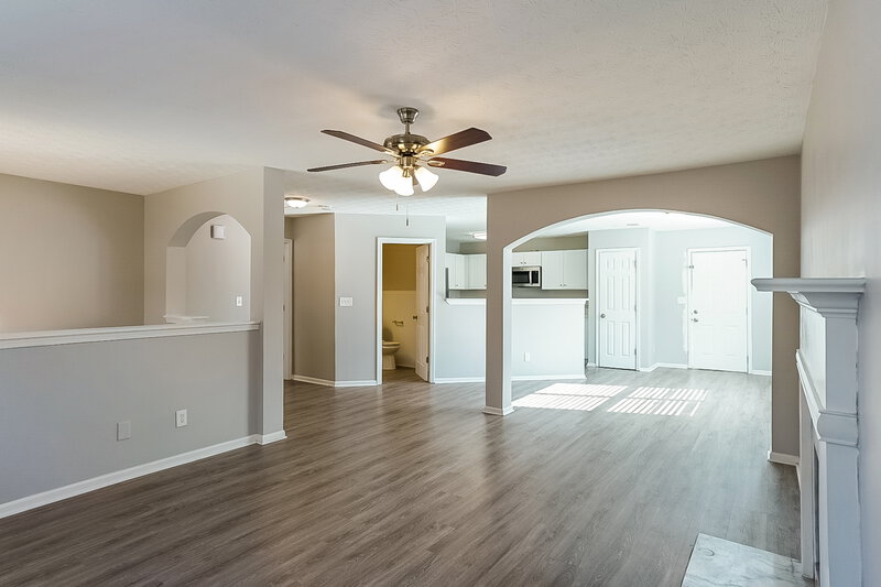 2,000/Mo, 7092 Shenandoah Trl Austell, GA 30168 Living Room View 3