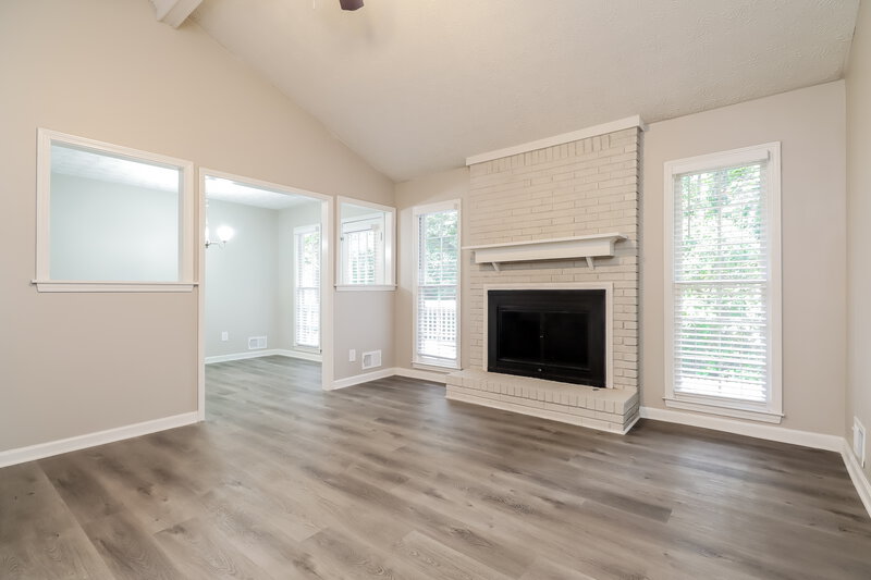 1,715/Mo, 1609 Sugar Plum Dr SW Conyers, GA 30094 Living Room View