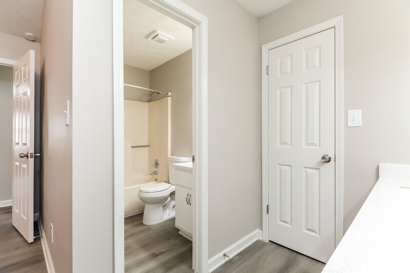 1,715/Mo, 1609 Sugar Plum Dr SW Conyers, GA 30094 Main Bathroom View
