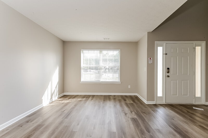 3,280/Mo, 1780 Bennett Dr McDonough, GA 30253 Living Room View 2