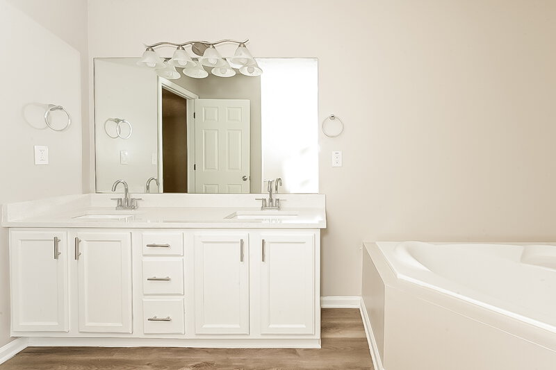 3,280/Mo, 1780 Bennett Dr McDonough, GA 30253 Main Bathroom View
