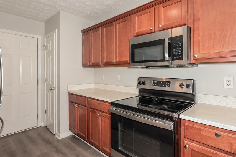 1,805/Mo, 418 Double Creek Dr Lawrenceville, GA 30045 Kitchen View 2