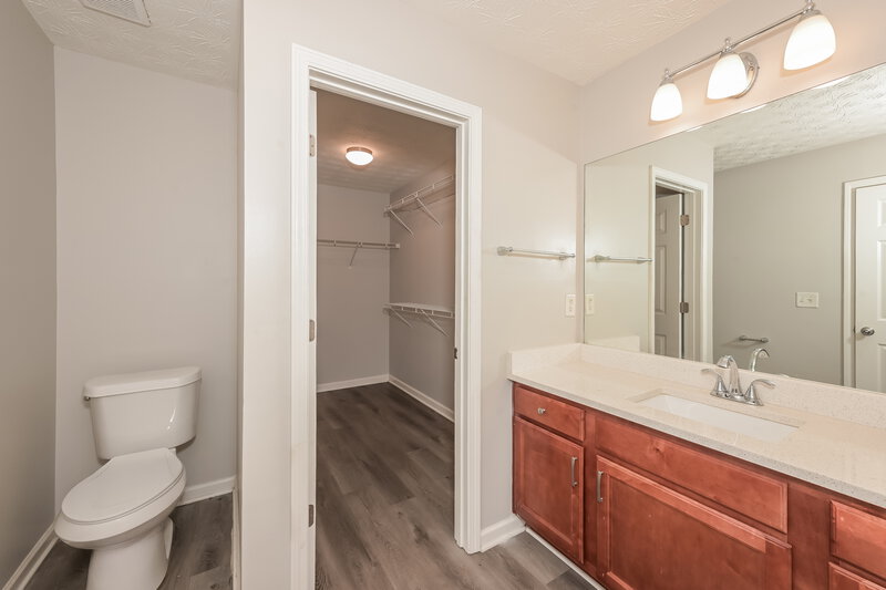 1,805/Mo, 418 Double Creek Dr Lawrenceville, GA 30045 Main Bathroom View 2