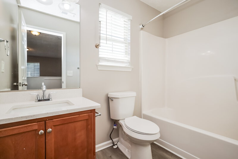 1,885/Mo, 1035 Saint Augustine Pkwy Locust Grove, GA 30248 Bathroom View
