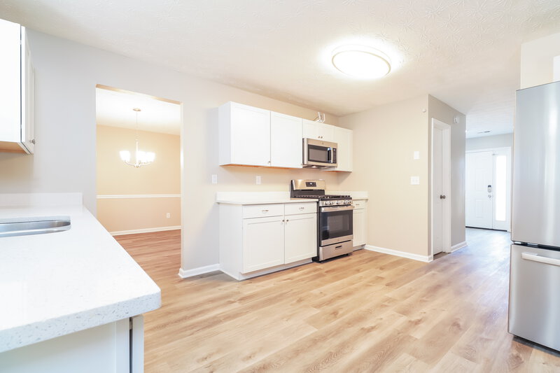 2,150/Mo, 1085 Ivey Ln McDonough, GA 30253 Kitchen View