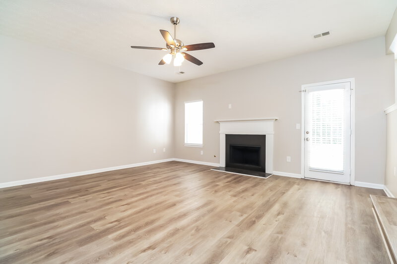 2,150/Mo, 1085 Ivey Ln McDonough, GA 30253 Family Room View