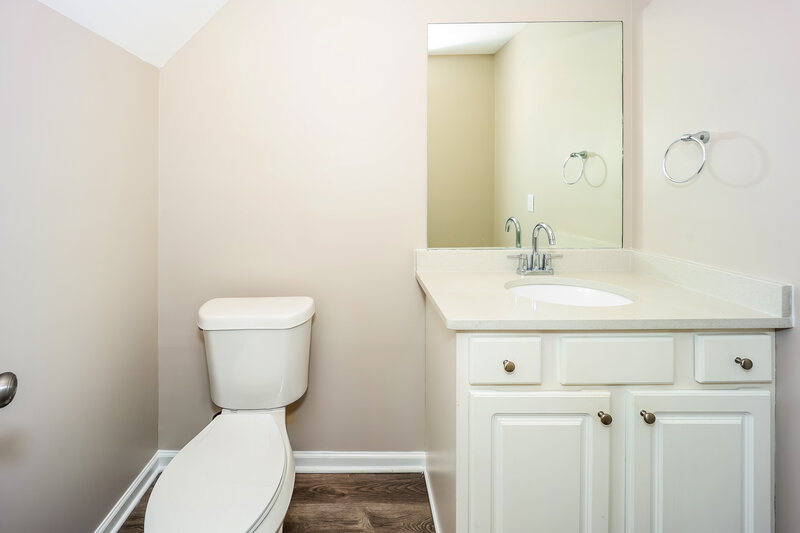 2,110/Mo, 109 High Point North Dr Newnan, GA 30265 Bathroom View 2