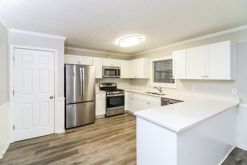 2,690/Mo, 1032 Pinetree Ct Powder Springs, GA 30127 Kitchen View 2