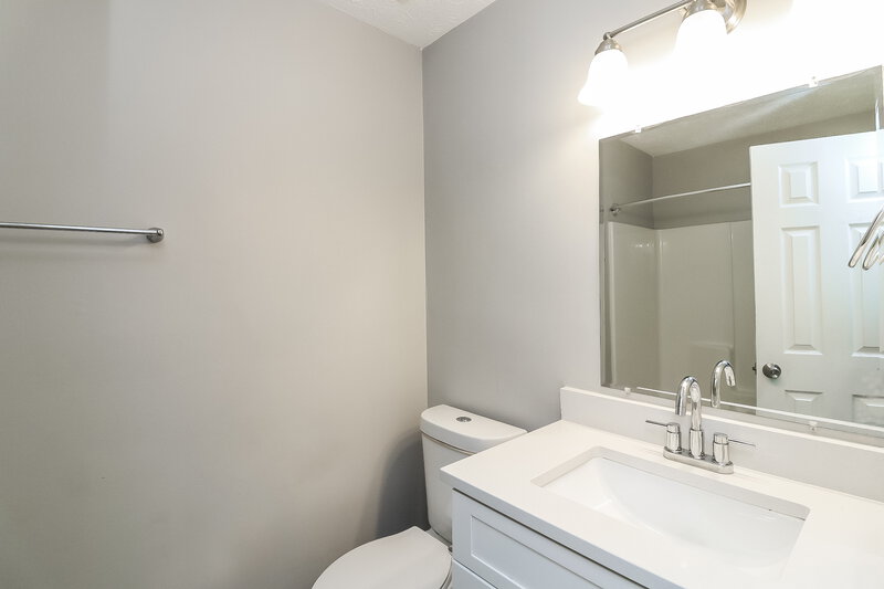 2,690/Mo, 1032 Pinetree Ct Powder Springs, GA 30127 Bathroom View
