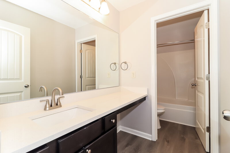 2,085/Mo, 11 Samuel Way NW Cartersville, GA 30121 Bathroom View