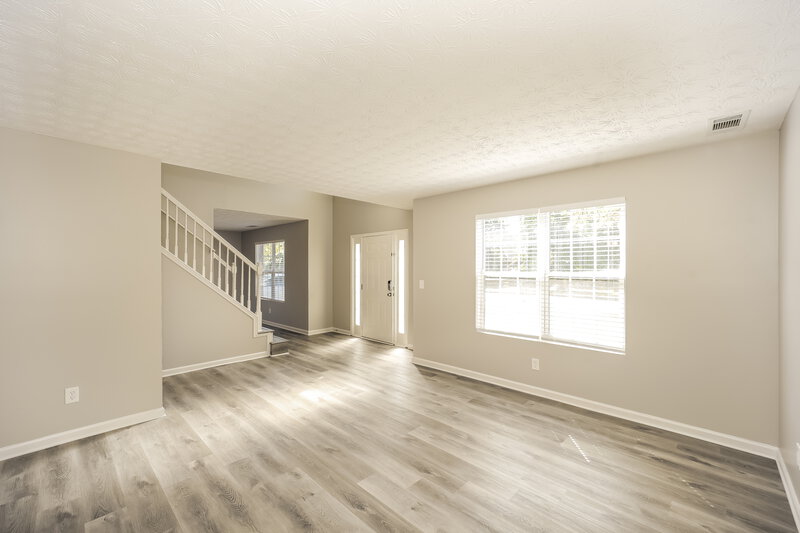 2,275/Mo, 3246 Lindas Cir SE Conyers, GA 30013 Living Room View