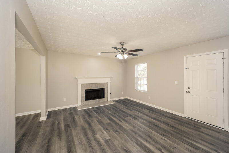2,275/Mo, 3246 Lindas Cir SE Conyers, GA 30013 Family Room View
