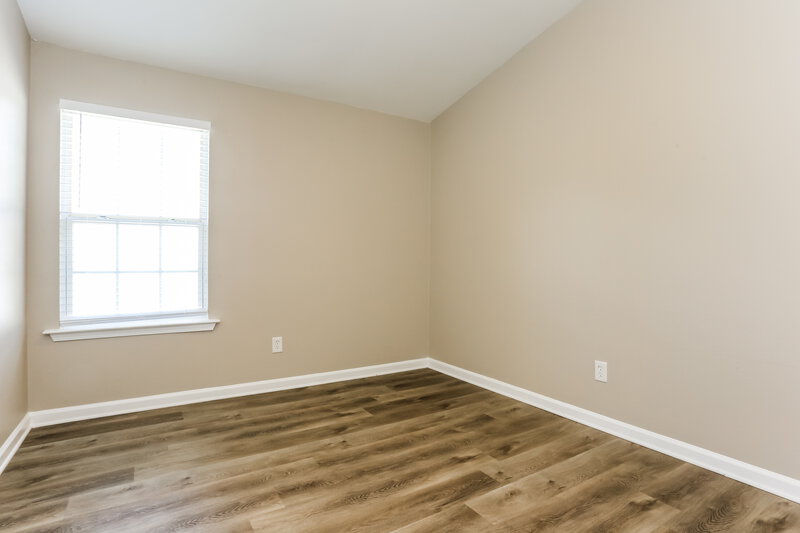 1,890/Mo, 5079 Windsor Forrest Ln College Park, GA 30349 Bedroom View