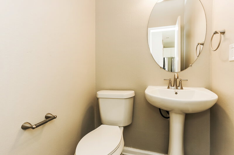 1,890/Mo, 5079 Windsor Forrest Ln College Park, GA 30349 Powder Room View