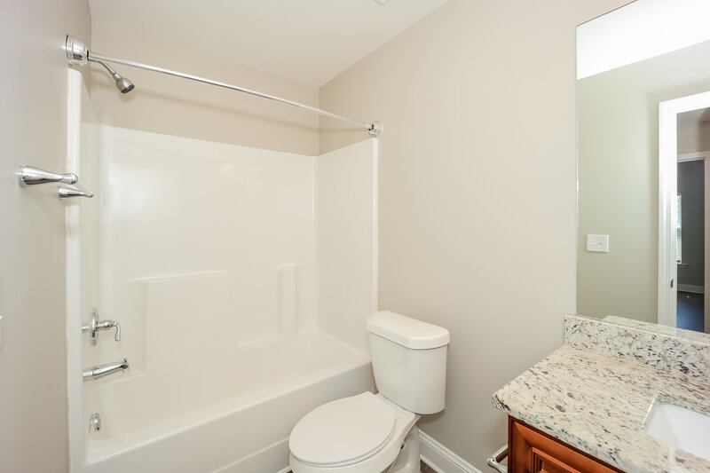 3,050/Mo, 5179 Howell Ct Morrow, GA 30260 Bathroom View 2