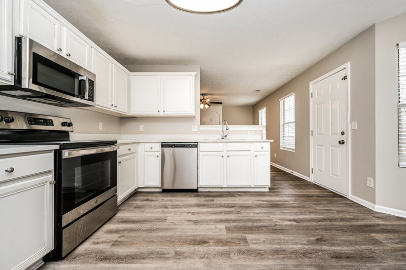 2,175/Mo, 2844 Cedar Trace Dr Ellenwood, GA 30294 Kitchen View