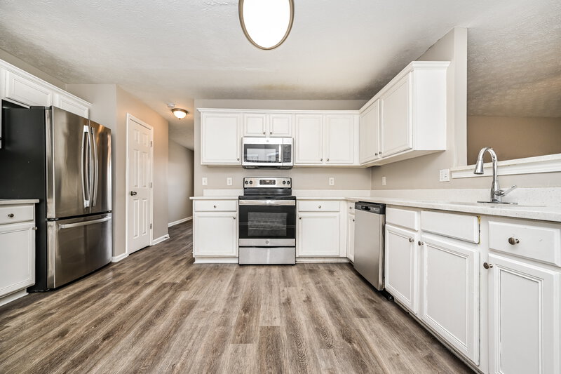 2,175/Mo, 2844 Cedar Trace Dr Ellenwood, GA 30294 Kitchen View 2