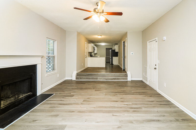 2,500/Mo, 852 Cascade Xing SW Atlanta, GA 30331 Living Room View