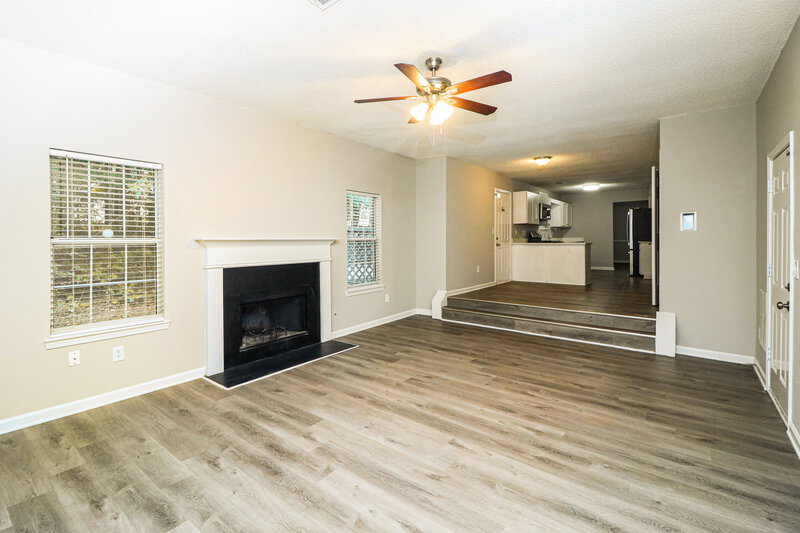 2,500/Mo, 852 Cascade Xing SW Atlanta, GA 30331 Living Room View 3