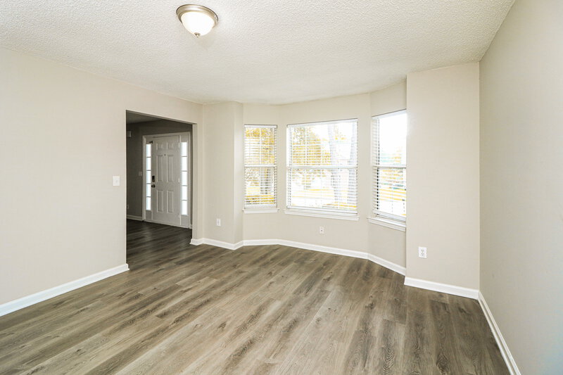 2,500/Mo, 852 Cascade Xing SW Atlanta, GA 30331 Family Room View
