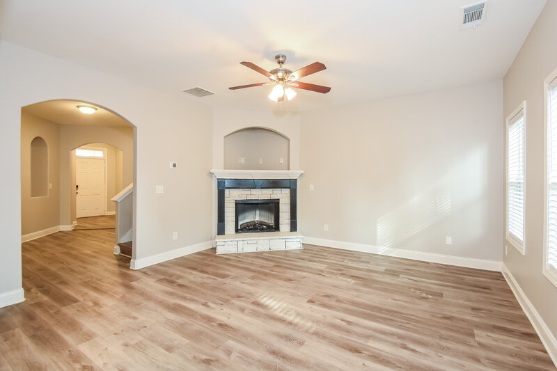 1,965/Mo, 1521 Lily Valley Dr Lawrenceville, GA 30045 Living Room View