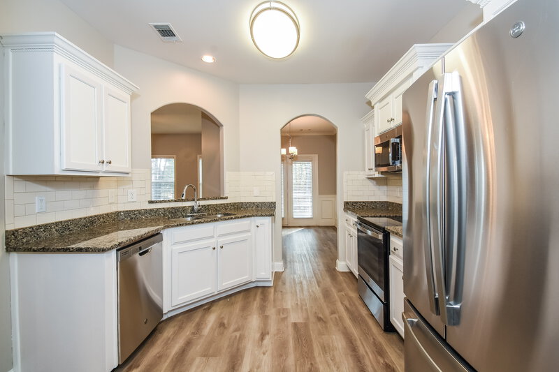 1,965/Mo, 1521 Lily Valley Dr Lawrenceville, GA 30045 Kitchen View 2