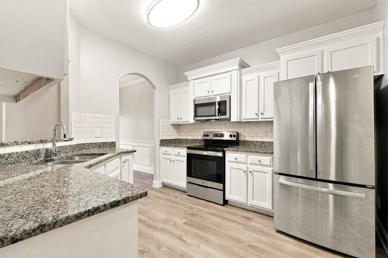 2,000/Mo, 1521 Lily Valley Dr Lawrenceville, GA 30045 Kitchen View 2