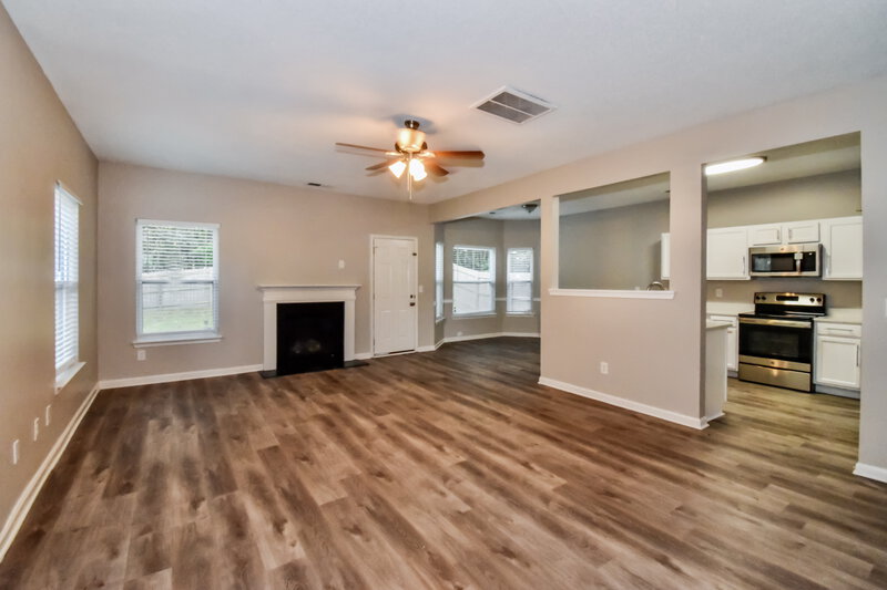 2,030/Mo, 5853 Little River Rd College Park, GA 30349 Living Room View