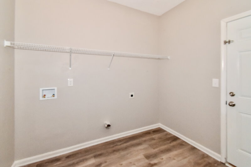 2,030/Mo, 5853 Little River Rd College Park, GA 30349 Laundry Room View