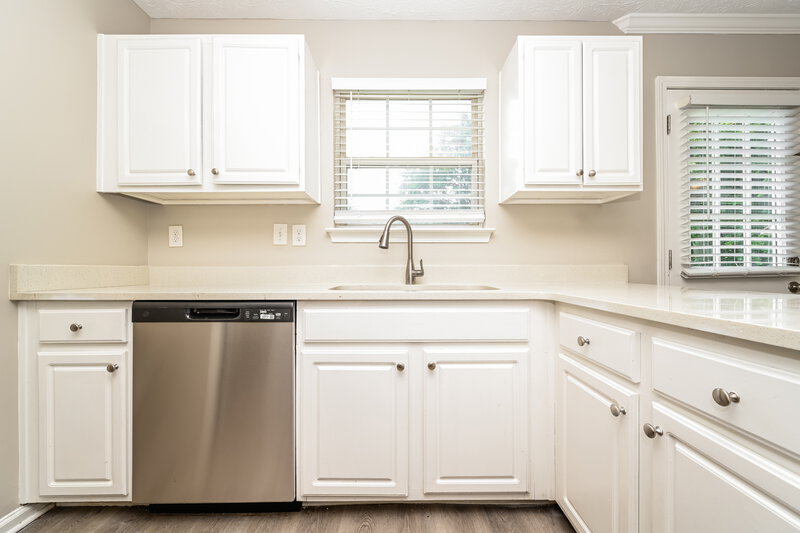 2,215/Mo, 2503 Brookgate Way Ellenwood, GA 30294 Kitchen View 2