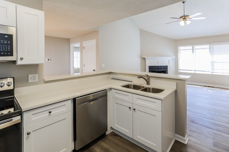 1,925/Mo, 3455 Clare Cottage Trce SW Marietta, GA 30008 Kitchen View 2