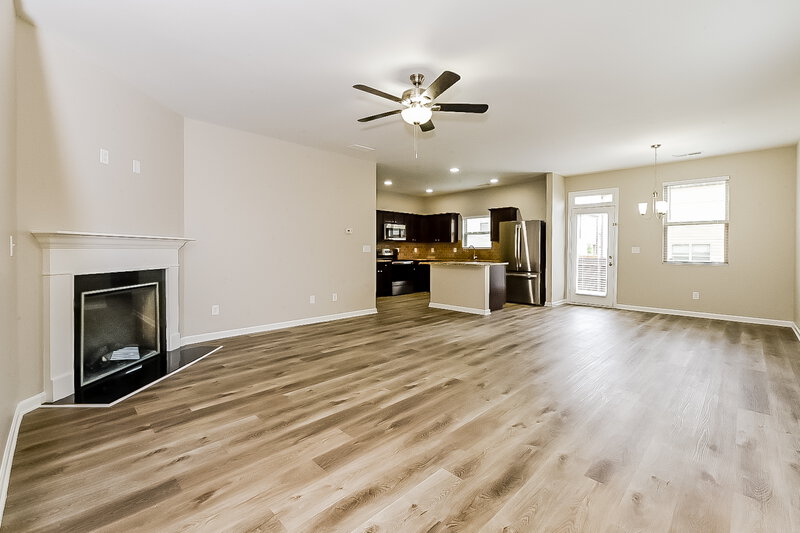 2,195/Mo, 11816 Lovejoy Crossing Blvd Hampton, GA 30228 Living Room View