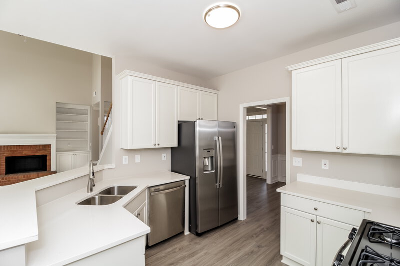 2,440/Mo, 5639 Waldens Farm Dr Powder Springs, GA 30127 Kitchen View 2