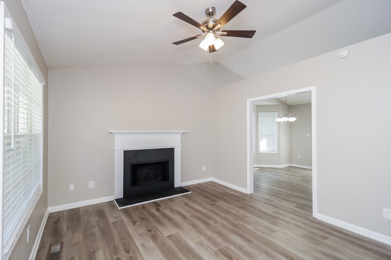 1,565/Mo, 317 Gun Range Rd Dallas, GA 30132 Living Room View 4