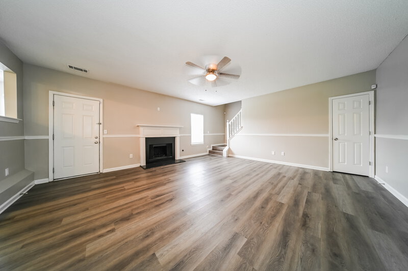 2,465/Mo, 6243 Sayler Park Lithonia, GA 30058 Living Room View 2